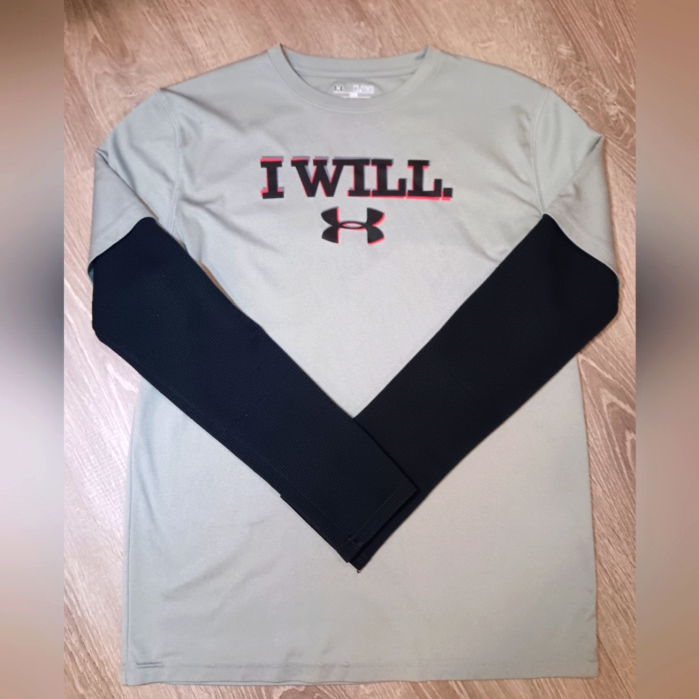 Under Armour Youth XL Long sleeve Tee